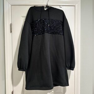 EUC - Oversized Hoodie